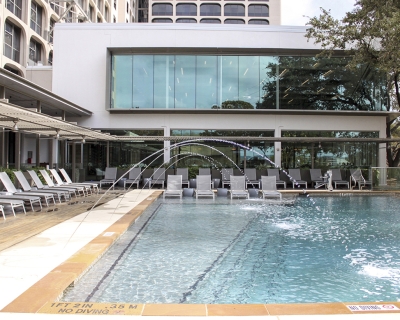 Radisson Pool